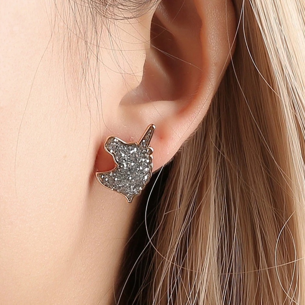 ✨✨NEW ✨Silver Crystal Unicorn✨